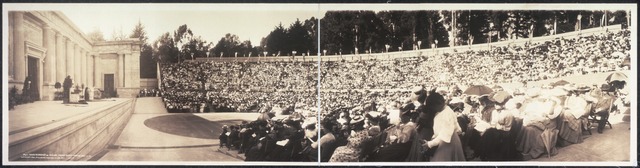 <span style="font-size: 10pt;">Sarah Bernhardt dans <em>Phèdre</em>, Hearst Greek Theatre à Berkeley, Californie, le 17 mai 1906 © Library of Congress | WikiCommons</span>